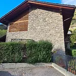 Casa Vignolet : La Finestra Su *