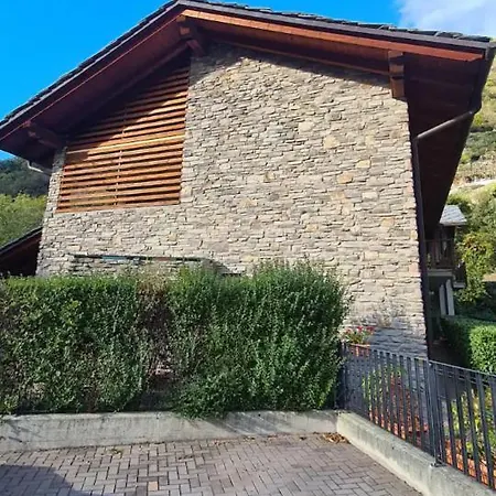 Casa Vignolet : La Finestra Su *